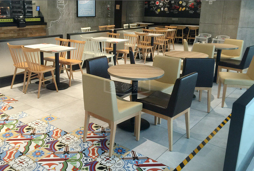 咖啡馆智能桌面桌椅解决方案