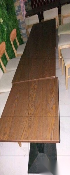 佘诗曼带妈妈外面用餐每一盘里就只有一口精致又奢华(图1)